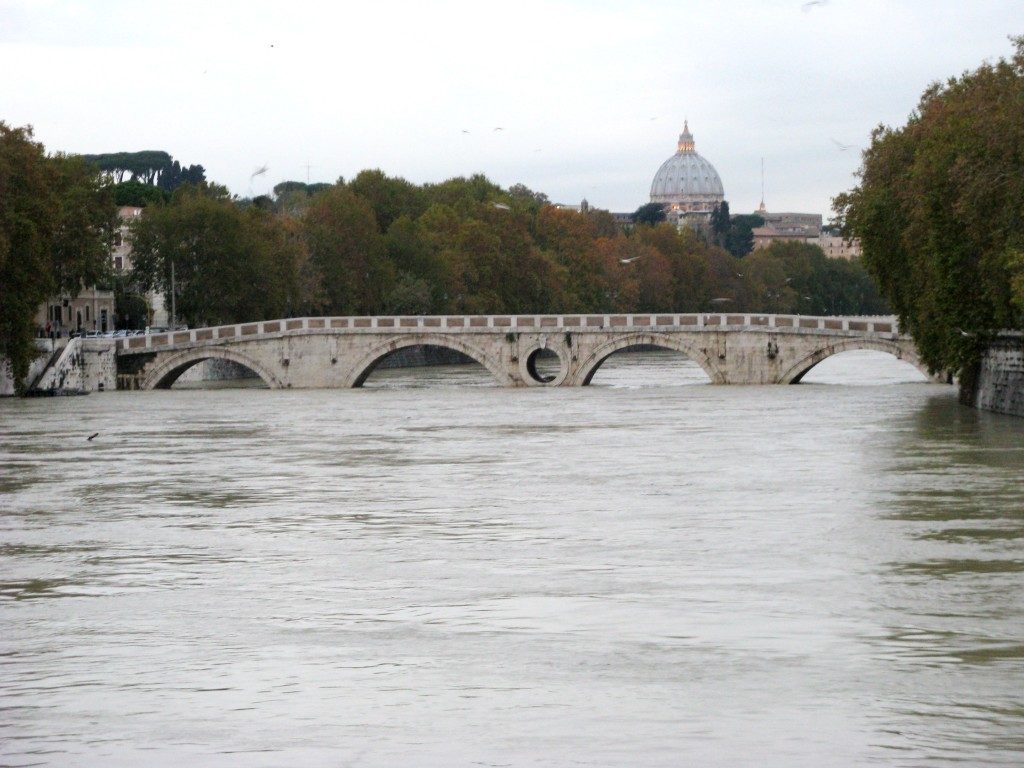 Tevere in piena, all'idrografico di Roma Ripetta sfiorati i 9 metri