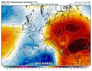 Le anomalie di temperatura a 850 hPa che ritraggono il percorso della perturbazione