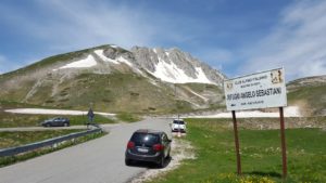 La strada d'accesso al Rifugio Sebastiani